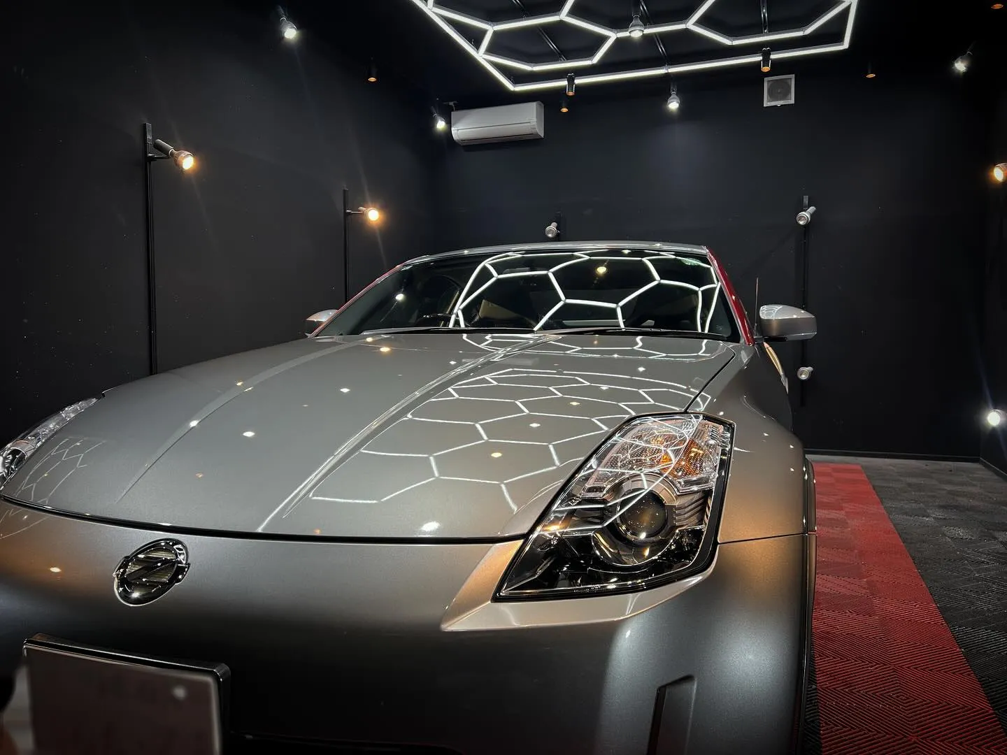 フェアレディZ33に再塗装とコーティングです😊