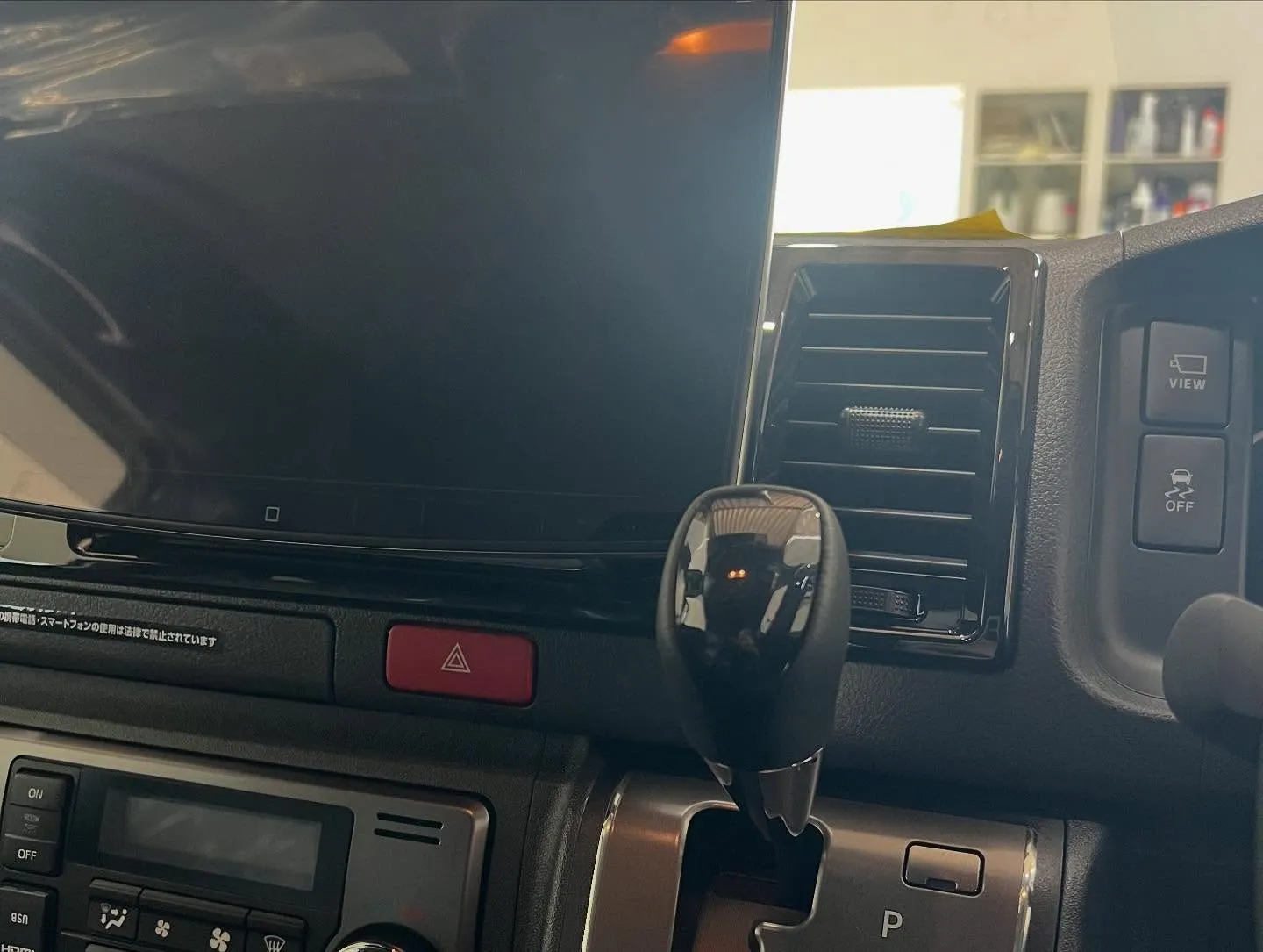 9型ハイエースダークプライムSにフルカスタム☺️