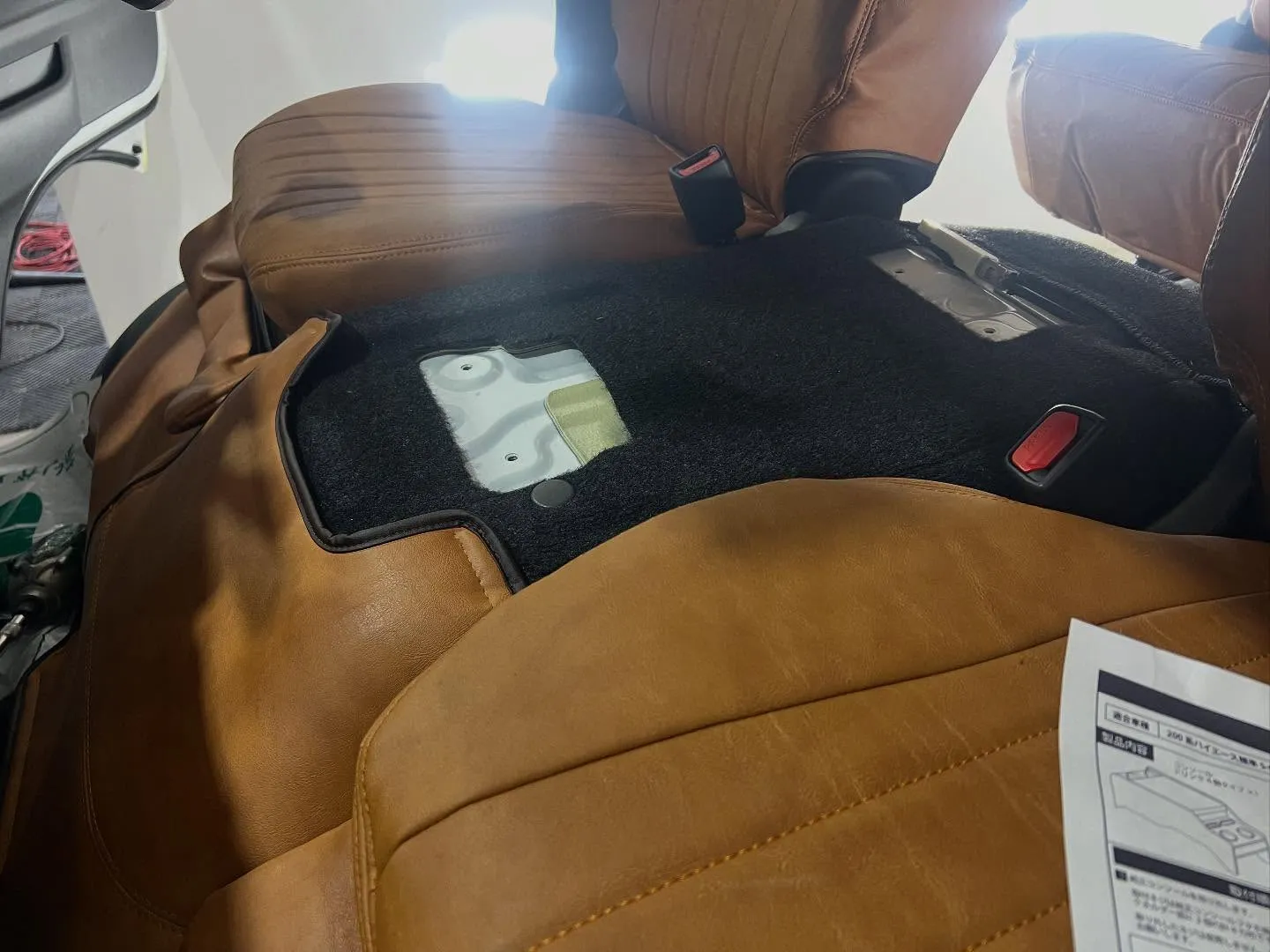 9型ハイエースダークプライムSにフルカスタム☺️