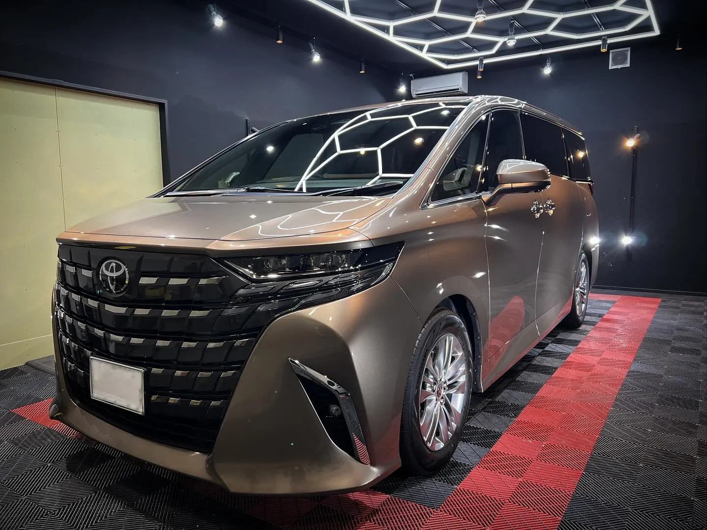 40アルファードにガラスコーティング☺️