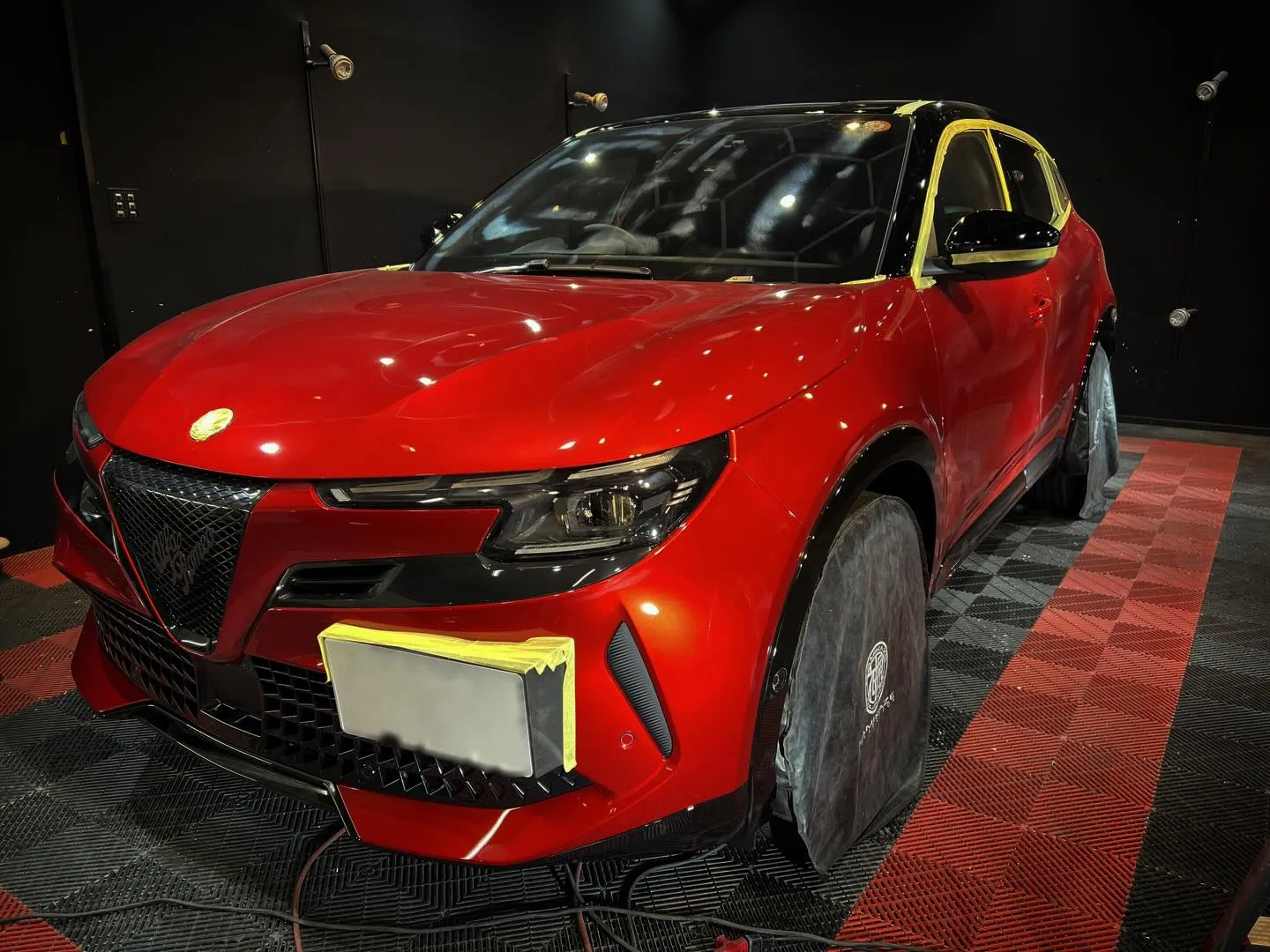 アルファロメオジュニアにセラミックコーティング😊