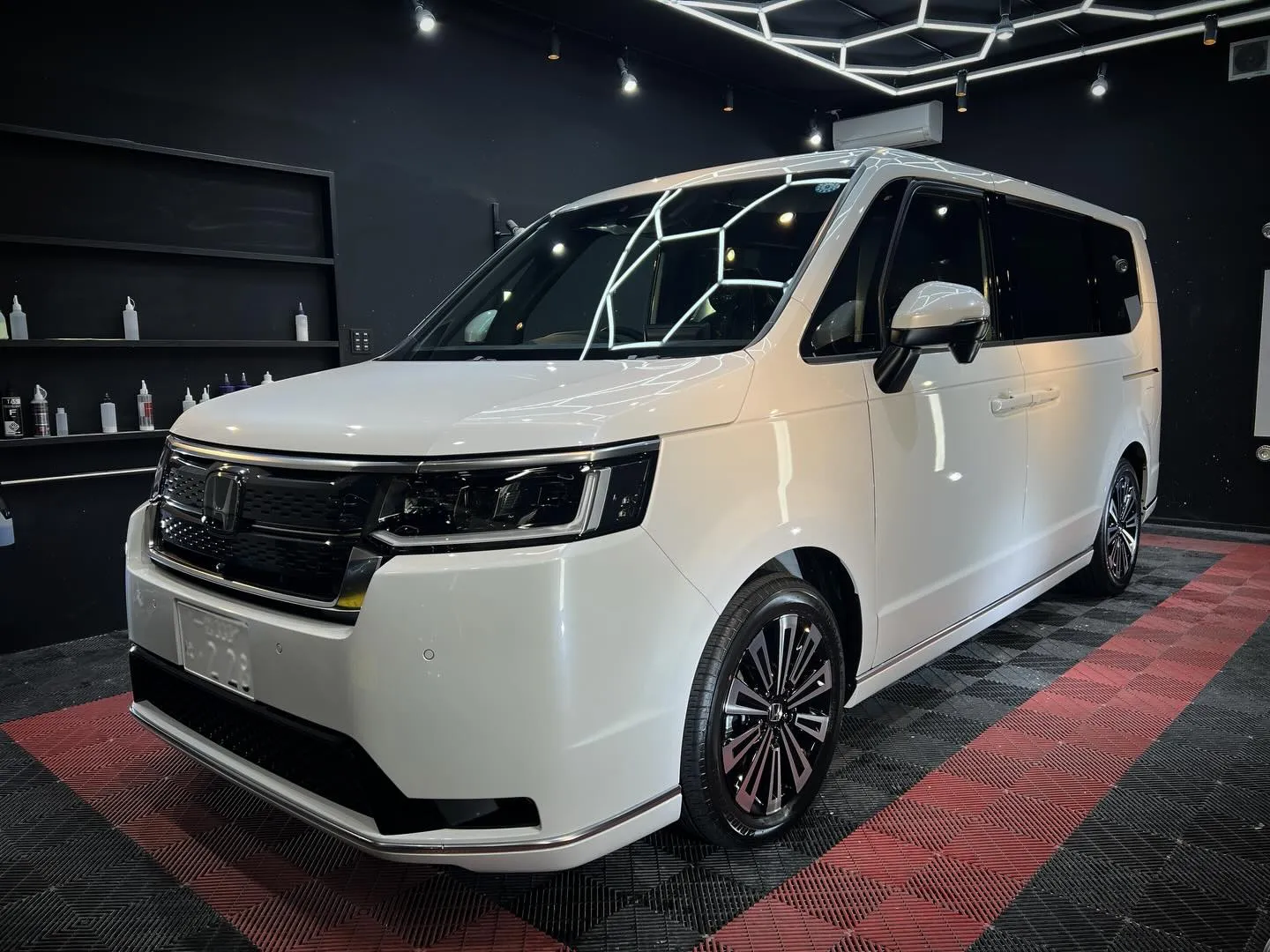 ステップワゴンにガラスコーティング☺️